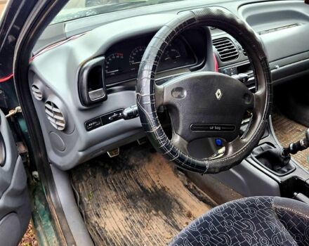 Зеленый Рено Лагуна, объемом двигателя 1.8 л и пробегом 300 тыс. км за 480 $, фото 4 на Automoto.ua