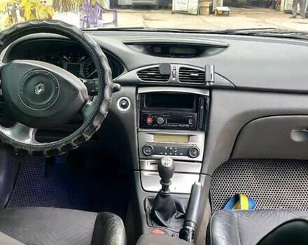 Зелений Рено Лагуна, об'ємом двигуна 1.9 л та пробігом 275 тис. км за 2000 $, фото 5 на Automoto.ua