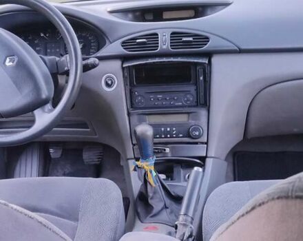 Зеленый Рено Лагуна, объемом двигателя 1.8 л и пробегом 260 тыс. км за 3200 $, фото 4 на Automoto.ua