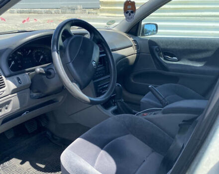 Зеленый Рено Лагуна, объемом двигателя 1.6 л и пробегом 229 тыс. км за 3400 $, фото 10 на Automoto.ua
