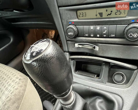 Зеленый Рено Лагуна, объемом двигателя 1.9 л и пробегом 261 тыс. км за 3000 $, фото 32 на Automoto.ua