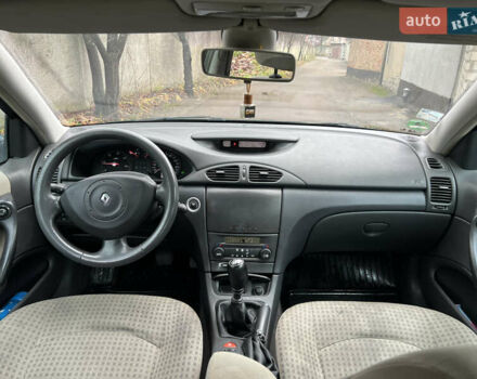 Зеленый Рено Лагуна, объемом двигателя 1.9 л и пробегом 261 тыс. км за 3000 $, фото 26 на Automoto.ua