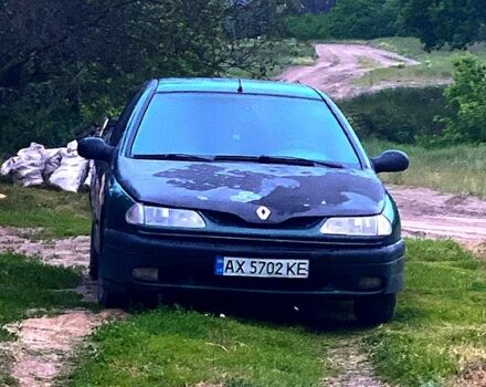 Зеленый Рено Лагуна, объемом двигателя 2 л и пробегом 0 тыс. км за 2000 $, фото 1 на Automoto.ua