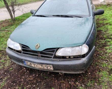 Зелений Рено Лагуна, об'ємом двигуна 1.8 л та пробігом 300 тис. км за 485 $, фото 1 на Automoto.ua