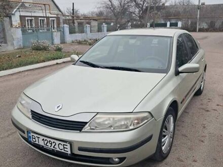 Зеленый Рено Лагуна, объемом двигателя 1.87 л и пробегом 396 тыс. км за 4000 $, фото 1 на Automoto.ua