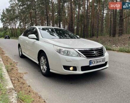 Білий Рено Латітьюд, об'ємом двигуна 2 л та пробігом 185 тис. км за 7100 $, фото 13 на Automoto.ua