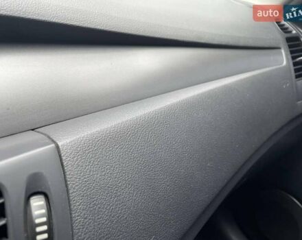 Білий Рено Латітьюд, об'ємом двигуна 2 л та пробігом 185 тис. км за 7250 $, фото 30 на Automoto.ua
