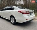 Білий Рено Латітьюд, об'ємом двигуна 2 л та пробігом 185 тис. км за 7100 $, фото 8 на Automoto.ua