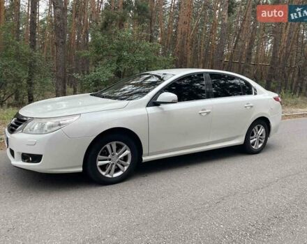 Білий Рено Латітьюд, об'ємом двигуна 2 л та пробігом 185 тис. км за 7250 $, фото 10 на Automoto.ua