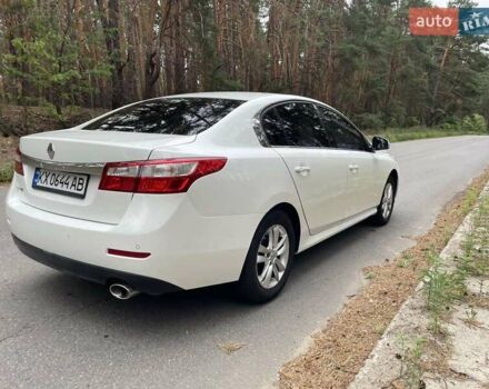 Білий Рено Латітьюд, об'ємом двигуна 2 л та пробігом 185 тис. км за 7250 $, фото 3 на Automoto.ua