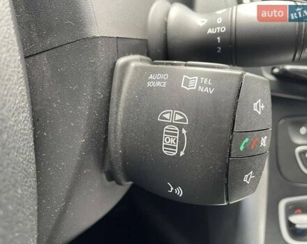 Білий Рено Латітьюд, об'ємом двигуна 2 л та пробігом 185 тис. км за 7250 $, фото 33 на Automoto.ua
