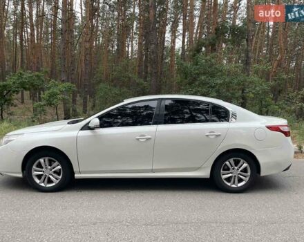 Білий Рено Латітьюд, об'ємом двигуна 2 л та пробігом 185 тис. км за 7250 $, фото 11 на Automoto.ua