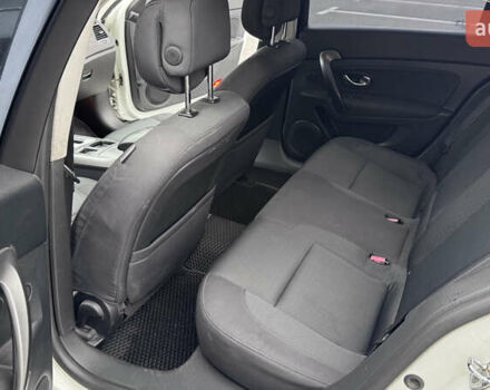 Білий Рено Латітьюд, об'ємом двигуна 2 л та пробігом 202 тис. км за 7900 $, фото 13 на Automoto.ua