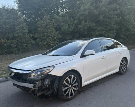 Білий Рено Латітьюд, об'ємом двигуна 2.5 л та пробігом 180 тис. км за 3100 $, фото 1 на Automoto.ua