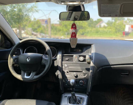 Белый Рено Латитьюд, объемом двигателя 2 л и пробегом 195 тыс. км за 8500 $, фото 9 на Automoto.ua