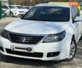 Белый Рено Латитьюд, объемом двигателя 2 л и пробегом 307 тыс. км за 5800 $, фото 1 на Automoto.ua