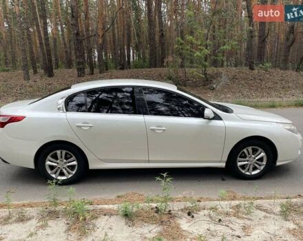 Білий Рено Латітьюд, об'ємом двигуна 2 л та пробігом 185 тис. км за 7250 $, фото 5 на Automoto.ua