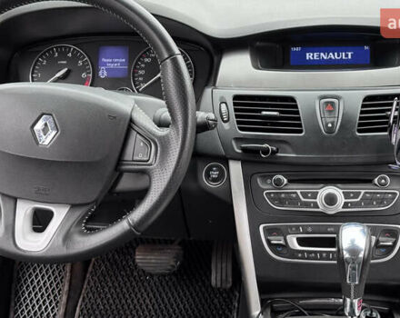 Білий Рено Латітьюд, об'ємом двигуна 2 л та пробігом 202 тис. км за 7900 $, фото 16 на Automoto.ua