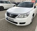 Белый Рено Латитьюд, объемом двигателя 2 л и пробегом 164 тыс. км за 6500 $, фото 1 на Automoto.ua