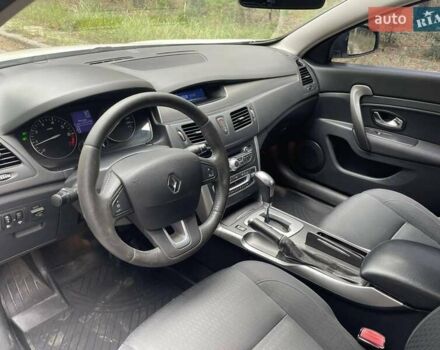 Білий Рено Латітьюд, об'ємом двигуна 2 л та пробігом 185 тис. км за 7250 $, фото 16 на Automoto.ua