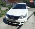 Белый Рено Латитьюд, объемом двигателя 2 л и пробегом 176 тыс. км за 7200 $, фото 1 на Automoto.ua