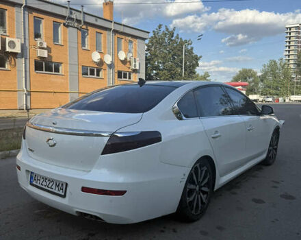 Білий Рено Латітьюд, об'ємом двигуна 2.5 л та пробігом 180 тис. км за 3100 $, фото 3 на Automoto.ua