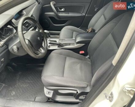 Білий Рено Латітьюд, об'ємом двигуна 2 л та пробігом 185 тис. км за 7100 $, фото 28 на Automoto.ua