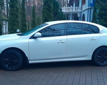 Белый Рено Латитьюд, объемом двигателя 2 л и пробегом 286 тыс. км за 9566 $, фото 8 на Automoto.ua