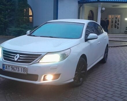 Белый Рено Латитьюд, объемом двигателя 2 л и пробегом 286 тыс. км за 9566 $, фото 12 на Automoto.ua