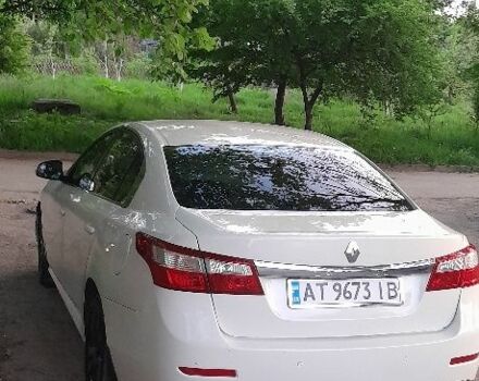 Белый Рено Латитьюд, объемом двигателя 2 л и пробегом 286 тыс. км за 9566 $, фото 13 на Automoto.ua