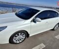 Белый Рено Латитьюд, объемом двигателя 2.5 л и пробегом 114 тыс. км за 8900 $, фото 6 на Automoto.ua
