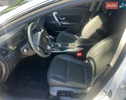 Белый Рено Латитьюд, объемом двигателя 2 л и пробегом 43 тыс. км за 14999 $, фото 39 на Automoto.ua