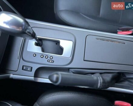 Білий Рено Латітьюд, об'ємом двигуна 2 л та пробігом 45 тис. км за 12800 $, фото 25 на Automoto.ua