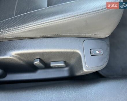 Білий Рено Латітьюд, об'ємом двигуна 2 л та пробігом 45 тис. км за 12800 $, фото 45 на Automoto.ua