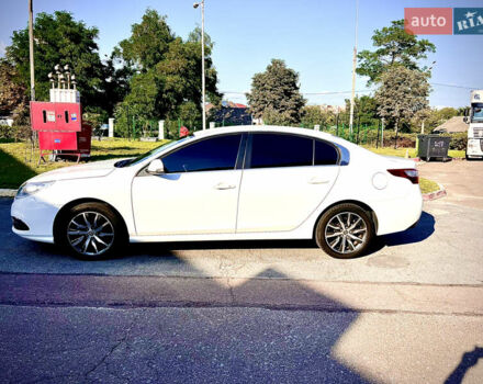 Белый Рено Латитьюд, объемом двигателя 2 л и пробегом 43 тыс. км за 14999 $, фото 58 на Automoto.ua