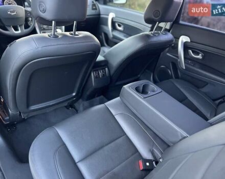 Білий Рено Латітьюд, об'ємом двигуна 2 л та пробігом 45 тис. км за 12800 $, фото 35 на Automoto.ua