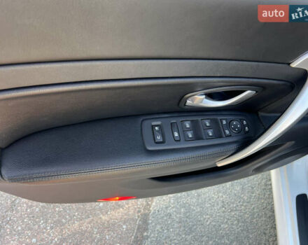 Белый Рено Латитьюд, объемом двигателя 2 л и пробегом 43 тыс. км за 14999 $, фото 71 на Automoto.ua