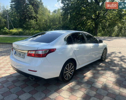 Белый Рено Латитьюд, объемом двигателя 2 л и пробегом 43 тыс. км за 14999 $, фото 11 на Automoto.ua