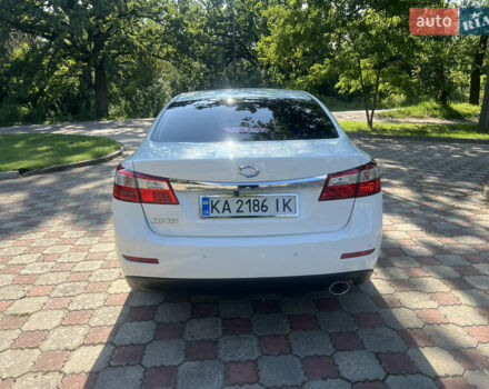 Белый Рено Латитьюд, объемом двигателя 2 л и пробегом 43 тыс. км за 14999 $, фото 6 на Automoto.ua