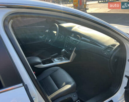 Белый Рено Латитьюд, объемом двигателя 2 л и пробегом 43 тыс. км за 14999 $, фото 69 на Automoto.ua