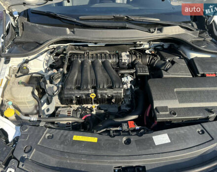 Белый Рено Латитьюд, объемом двигателя 2 л и пробегом 43 тыс. км за 14999 $, фото 79 на Automoto.ua