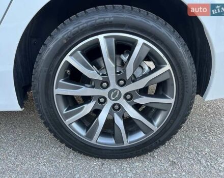 Білий Рено Латітьюд, об'ємом двигуна 2 л та пробігом 45 тис. км за 12800 $, фото 10 на Automoto.ua