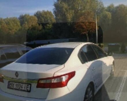 Белый Рено Латитьюд, объемом двигателя 2 л и пробегом 270 тыс. км за 7200 $, фото 1 на Automoto.ua