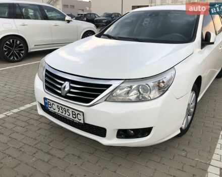 Білий Рено Латітьюд, об'ємом двигуна 2 л та пробігом 164 тис. км за 6200 $, фото 1 на Automoto.ua