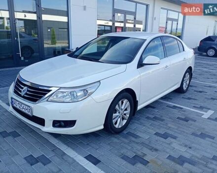 Білий Рено Латітьюд, об'ємом двигуна 2 л та пробігом 226 тис. км за 8700 $, фото 1 на Automoto.ua