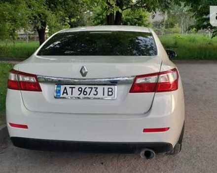 Белый Рено Латитьюд, объемом двигателя 2 л и пробегом 302 тыс. км за 9355 $, фото 1 на Automoto.ua