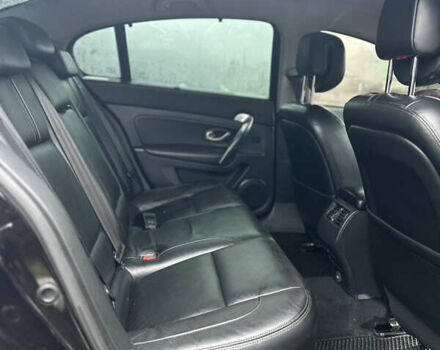 Черный Рено Латитьюд, объемом двигателя 2.5 л и пробегом 237 тыс. км за 9100 $, фото 8 на Automoto.ua