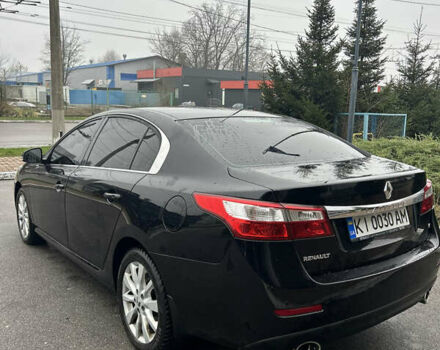 Черный Рено Латитьюд, объемом двигателя 2.5 л и пробегом 237 тыс. км за 9100 $, фото 4 на Automoto.ua