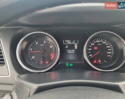 Черный Рено Латитьюд, объемом двигателя 2 л и пробегом 308 тыс. км за 9000 $, фото 5 на Automoto.ua