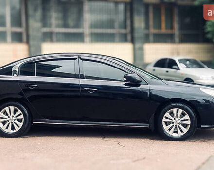 Рено Латитьюд 2011 в Киеве на Automoto.ua Черный Рено Латитьюд, объемом двигателя 2 л и пробегом 263 тыс. км за 7300 $, фото 1 на Automoto.ua